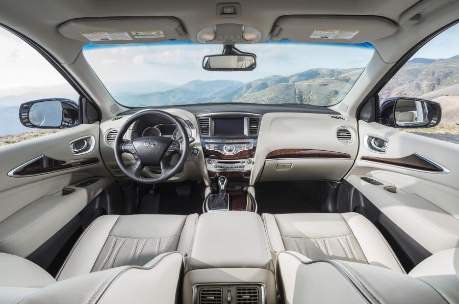 Интерьер Infiniti QX60 3.5 (L50) 2016 года  (фото 19 из 34)